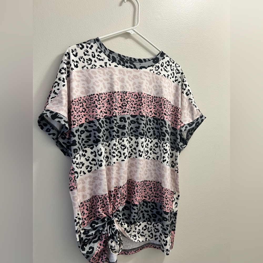 Stretchy Leopard Print Women's Top - Pink and Black